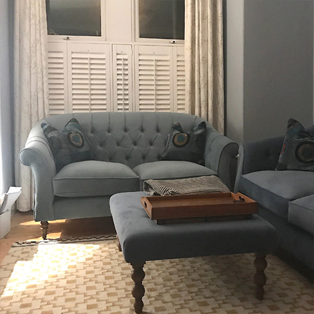 Abbotsbury 2.5 seater Sofa in Almalfi Velvet Steel