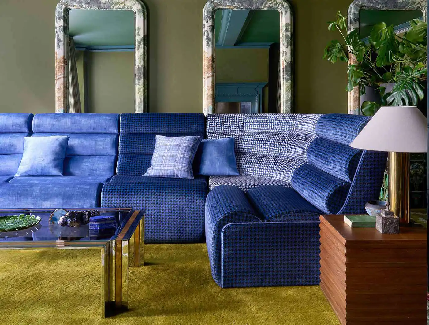Aspect modular corner group LHF in Harpers Bazaar Houndstooth Cobalt
