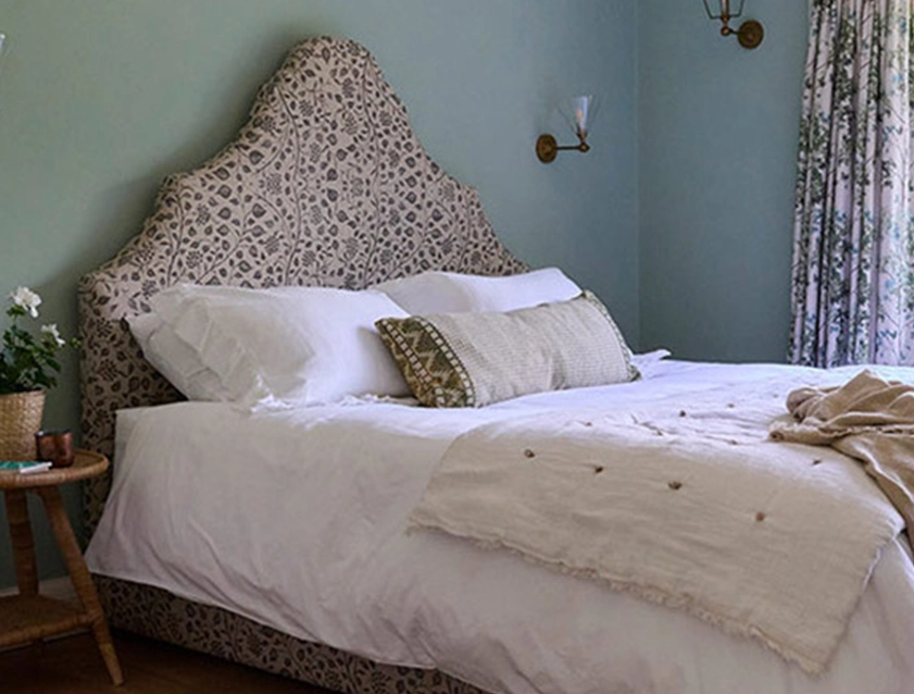 Gothic King size bed in RHS Collection Gertrude Jekyll Trailing Vine Brown