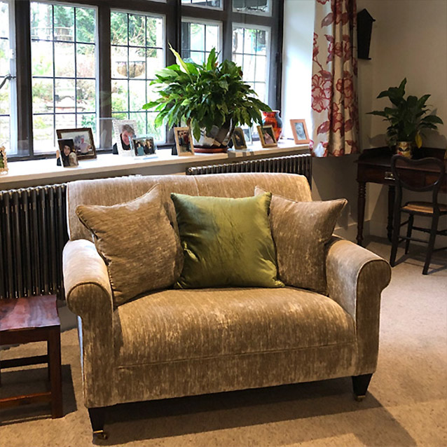 Petworth Snuggler in Sanderson Icaria Linen