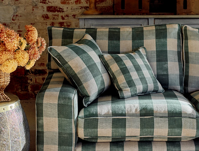 Richmond 3 seater sofa in Sussex Gingham Large Forest detail