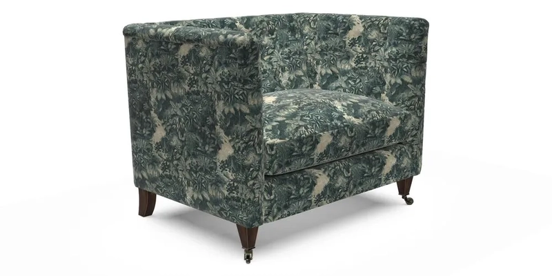 Holt Snuggler in Whitewell Meringue Rugs supplied by Rugs of Petworth