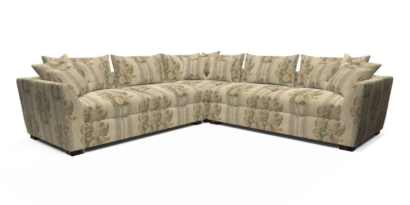 Hambledon Large Corner Group in Plain Two Tone Calico with Scatters in Cloth 22 Weaves