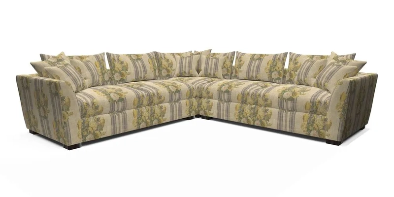 Hambledon Large Corner Group in Plain Two Tone Calico with Scatters in Cloth 22 Weaves