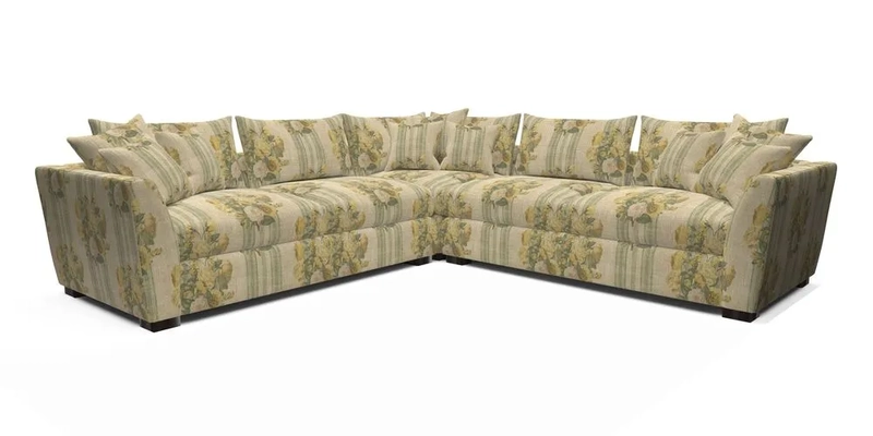 Hambledon Large Corner Group in Plain Two Tone Calico with Scatters in Cloth 22 Weaves