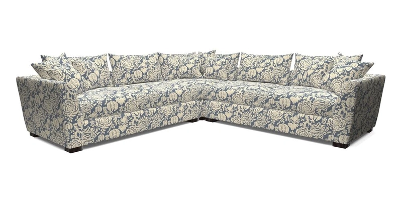 Hambledon Large Corner Group in Plain Two Tone Calico with Scatters in Cloth 22 Weaves