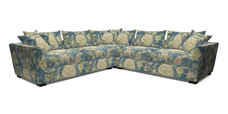 Hambledon Large Corner Group in Plain Two Tone Calico with Scatters in Cloth 22 Weaves