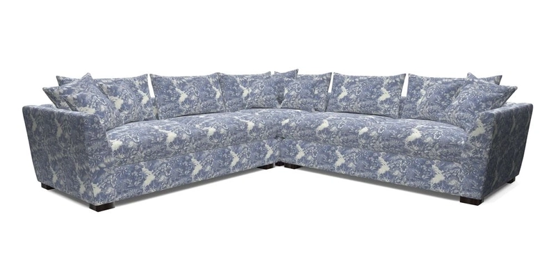 Hambledon Large Corner Group in Plain Two Tone Calico with Scatters in Cloth 22 Weaves