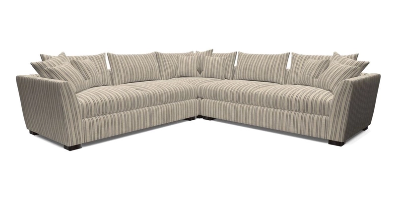 Hambledon Large Corner Group in Plain Two Tone Calico with Scatters in Cloth 22 Weaves