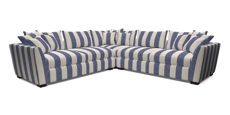 Hambledon Large Corner Group in Plain Two Tone Calico with Scatters in Cloth 22 Weaves