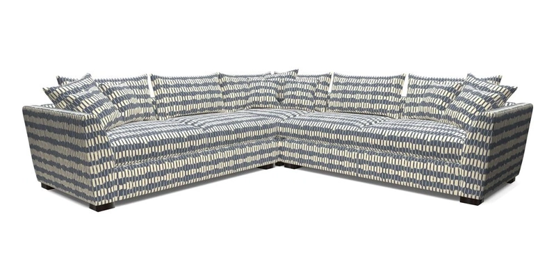 Hambledon Large Corner Group in Plain Two Tone Calico with Scatters in Cloth 22 Weaves