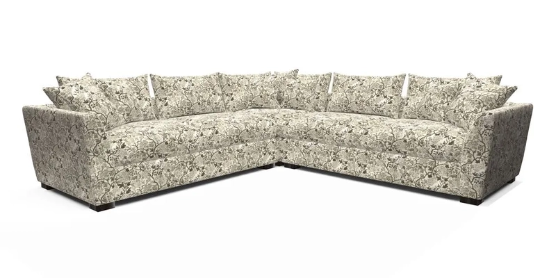 Hambledon Large Corner Group in Plain Two Tone Calico with Scatters in Cloth 22 Weaves