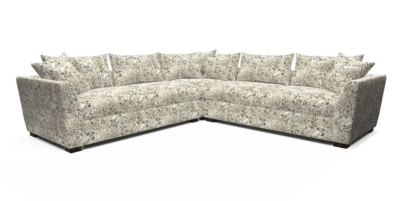 Hambledon Large Corner Group in Plain Two Tone Calico with Scatters in Cloth 22 Weaves