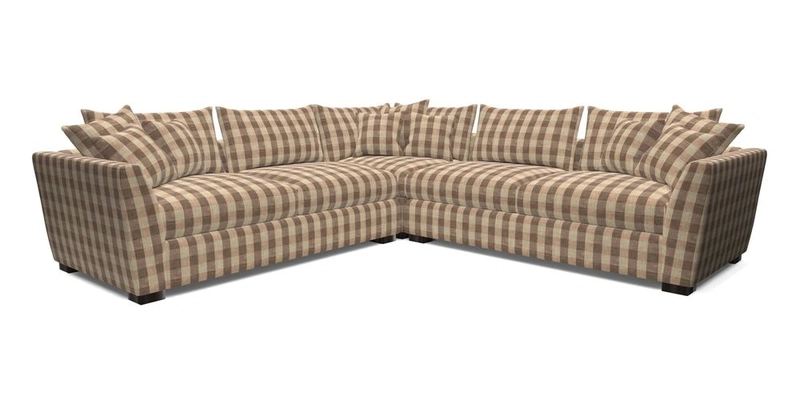 Hambledon Large Corner Group in Plain Two Tone Calico with Scatters in Cloth 22 Weaves