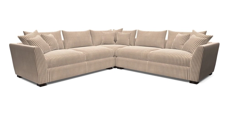 Hambledon Large Corner Group in Plain Two Tone Calico with Scatters in Cloth 22 Weaves