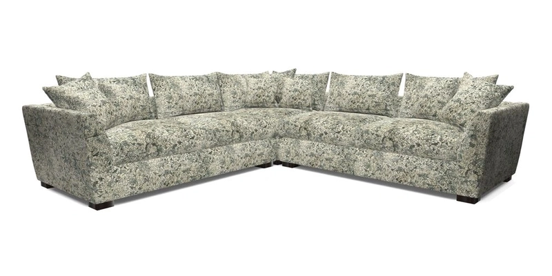 Hambledon Large Corner Group in Plain Two Tone Calico with Scatters in Cloth 22 Weaves