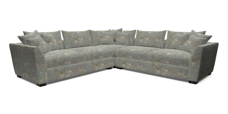 Hambledon Large Corner Group in Plain Two Tone Calico with Scatters in Cloth 22 Weaves