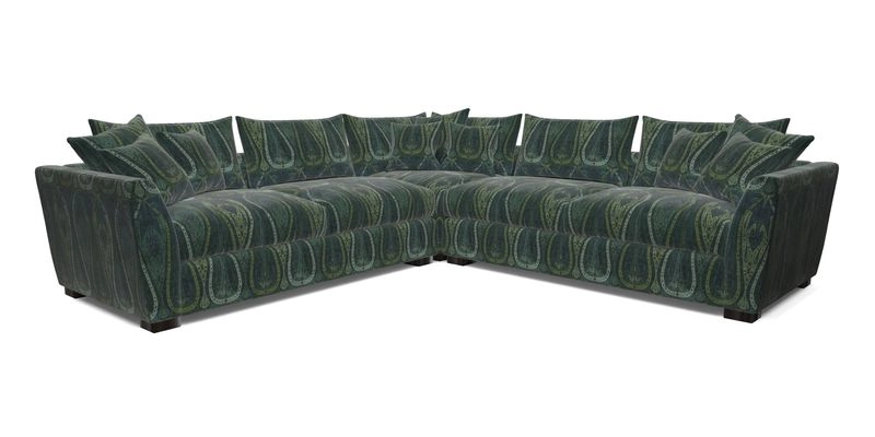 Hambledon Large Corner Group in Plain Two Tone Calico with Scatters in Cloth 22 Weaves