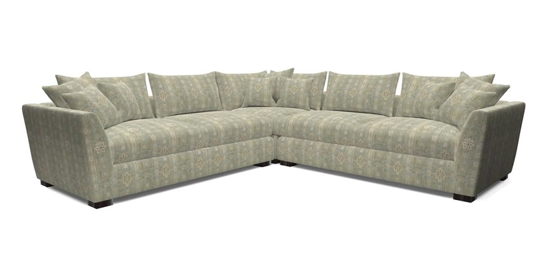 Hambledon Large Corner Group in Plain Two Tone Calico with Scatters in Cloth 22 Weaves