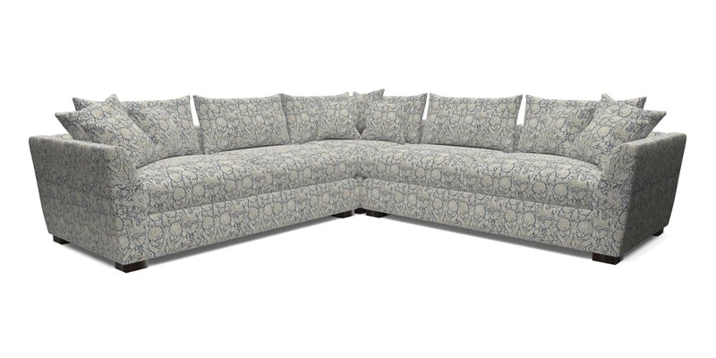 Hambledon Large Corner Group in Plain Two Tone Calico with Scatters in Cloth 22 Weaves